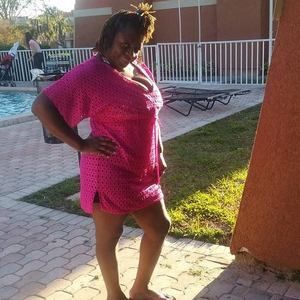 Meet your Posher, Yvette